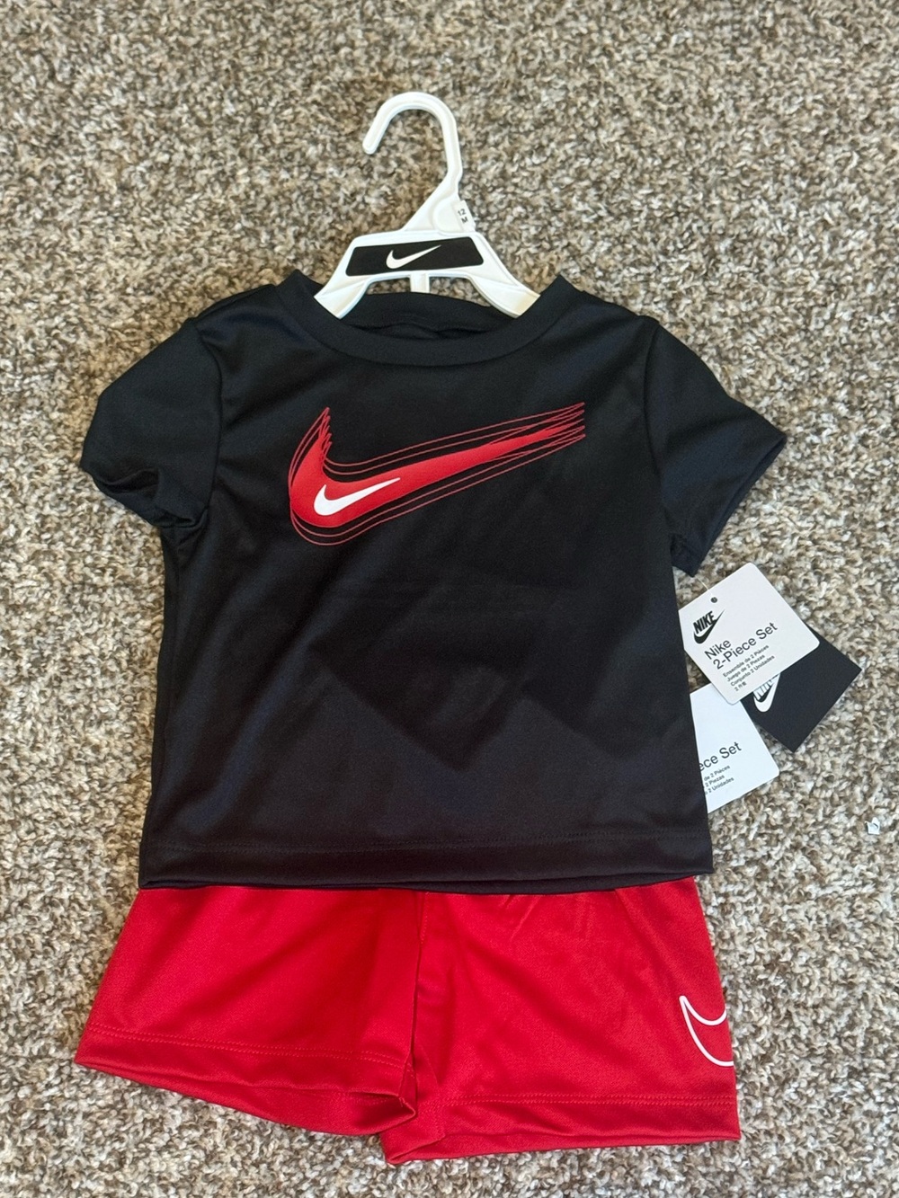 Nike Toddler 2-Piece T-Shirt & Shorts Set Black Red Size 12M NWT - Picture 1 of 4